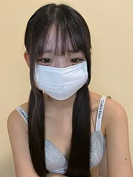 Snapshot of risa_____ chatting on July 16, 2026, 2:34 pm risa online show from July 16, 2026, 2:34 pm