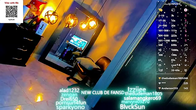 Snapshot of love_amor_ chatting on December 2, 2024, 9:56 am love amor online show from December 2, 2024, 9:56 am