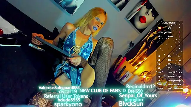 Snapshot of love_amor_ chatting on January 9, 2025, 9:58 pm love amor online show from January 9, 2025, 9:58 pm