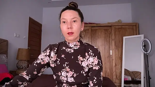 kittycat4you online show from February 18, 2025, 6:48 am