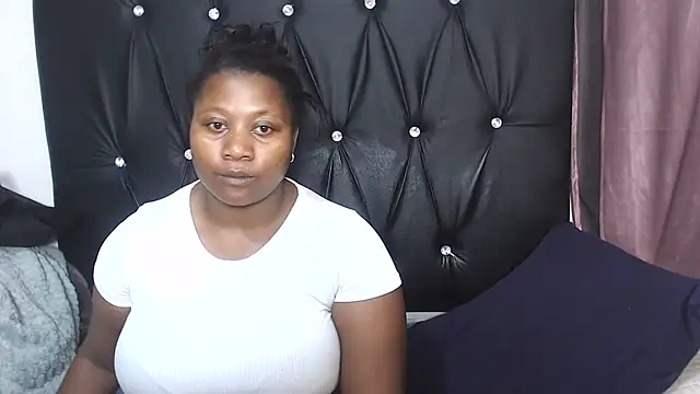 Snapshot of Cleo_Ice-Queen chatting on July 12, 2026, 5:59 pm Cleo Ice-Queen online show from July 12, 2026, 5:59 pm