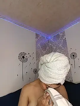 AylinLove  online show from July 1, 2026, 7:02 pm