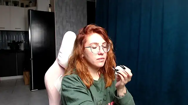 Reginasmilee online show from October 1, 2025, 2:50 am