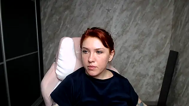 Reginasmilee online show from March 11, 2026, 2:28 am