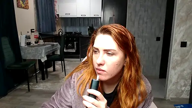 Reginasmilee online show from April 24, 2026, 2:58 am