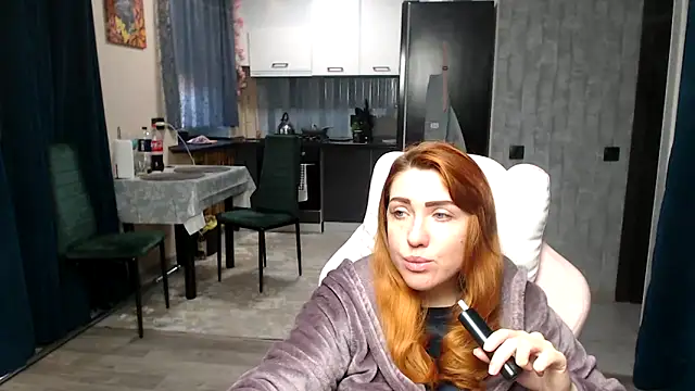 Reginasmilee online show from April 25, 2026, 3:09 am