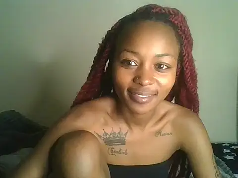 Snapshot of Prettyquueen chatting on August 1, 2026, 9:41 am Prettyquueen online show from August 1, 2026, 9:41 am