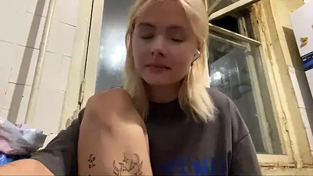 Snapshot of Jeneienal_1 chatting on July 21, 2026, 7:49 pm Jeneienal 1 online show from July 21, 2026, 7:49 pm
