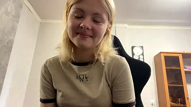 Snapshot of Jeneienal_1 chatting on July 29, 2026, 2:26 pm Jeneienal 1 online show from July 29, 2026, 2:26 pm