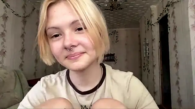Snapshot of Jeneienal_1 chatting on August 8, 2026, 2:19 pm Jeneienal 1 online show from August 8, 2026, 2:19 pm