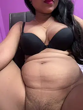 Snapshot of lizaxxlove chatting on July 28, 2026, 3:35 am lizaxxlove online show from July 28, 2026, 3:35 am