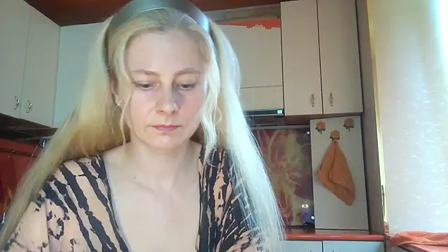 Vexieeka online show from July 10, 2026, 1:03 pm