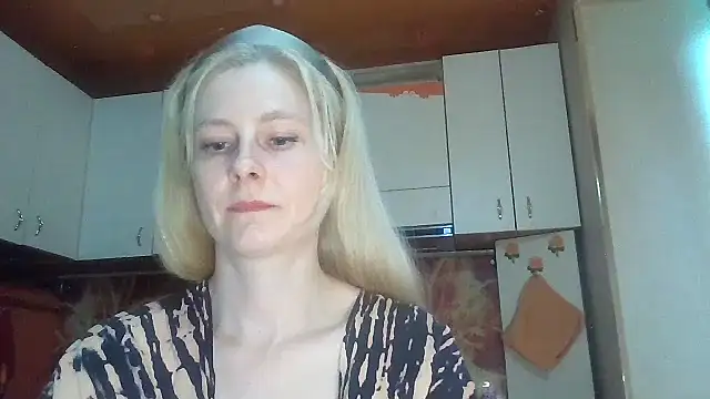 Vexieeka online show from July 13, 2026, 7:05 pm