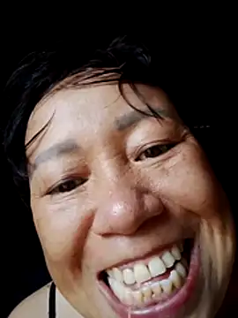 Snapshot of Moon_squirtt chatting on July 18, 2026, 3:22 am Moon squirtt online show from July 18, 2026, 3:22 am