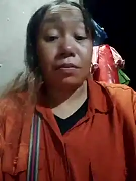 Snapshot of Moon_squirtt chatting on July 20, 2026, 1:02 pm Moon squirtt online show from July 20, 2026, 1:02 pm