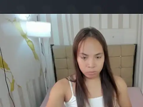 Snapshot of EllieTan chatting on June 27, 2026, 4:28 am EllieTan online show from June 27, 2026, 4:28 am