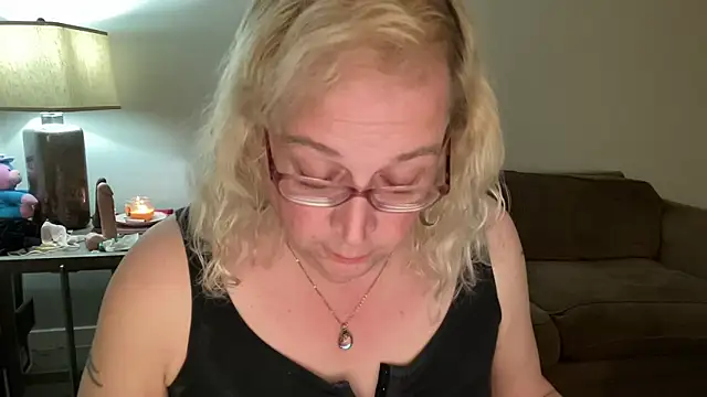 silverbanger3 online show from March 13, 2026, 4:41 am