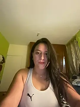 Snapshot of shantal82 chatting on July 9, 2026, 11:42 pm shantal82 online show from July 9, 2026, 11:42 pm