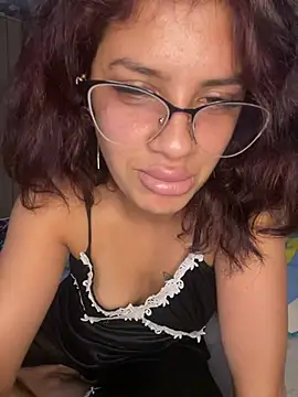 Snapshot of BiaaSexxy chatting on July 13, 2026, 6:33 pm BiaaSexxy online show from July 13, 2026, 6:33 pm
