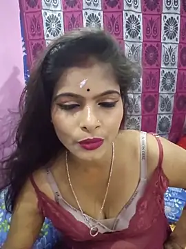 SUZY QUEEN01 online show from June 30, 2026, 8:15 am