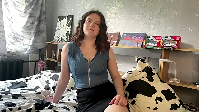 Snapshot of Isla_Mur chatting on July 13, 2026, 8:17 am Isla Mur online show from July 13, 2026, 8:17 am
