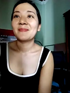 Lyrose 2k online show from July 5, 2026, 12:39 am