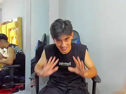 TaylerCruz online show from July 1, 2026, 9:14 pm