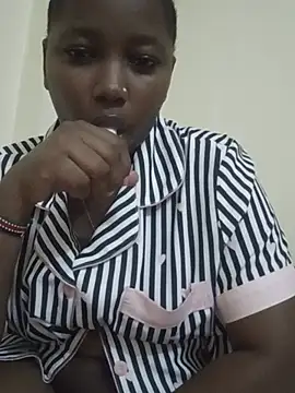 Vina Etty online show from July 11, 2026, 12:02 am