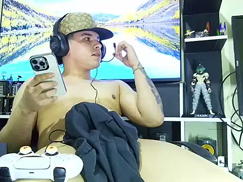 Snapshot of Javi_bermuzzi chatting on July 4, 2026, 11:33 pm Javi bermuzzi online show from July 4, 2026, 11:33 pm