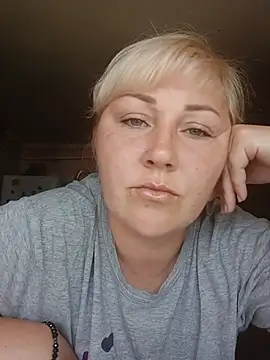 Snapshot of Silen-mi chatting on July 6, 2026, 12:24 pm Silen-mi online show from July 6, 2026, 12:24 pm