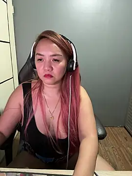 chloe wonderlust online show from July 7, 2026, 9:02 am