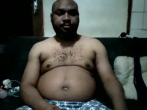 SWEETLEO online show from July 8, 2026, 1:21 am