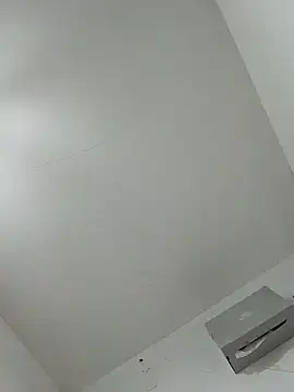 Snapshot of robertrxz chatting on July 2, 2026, 6:19 am robertrxz online show from July 2, 2026, 6:19 am