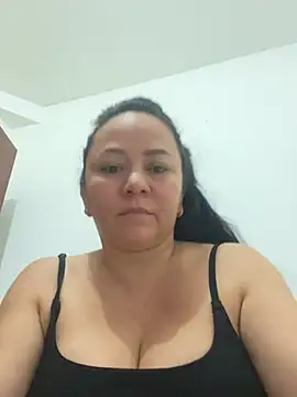 Snapshot of linerasofia chatting on July 3, 2026, 12:17 am linerasofia online show from July 3, 2026, 12:17 am