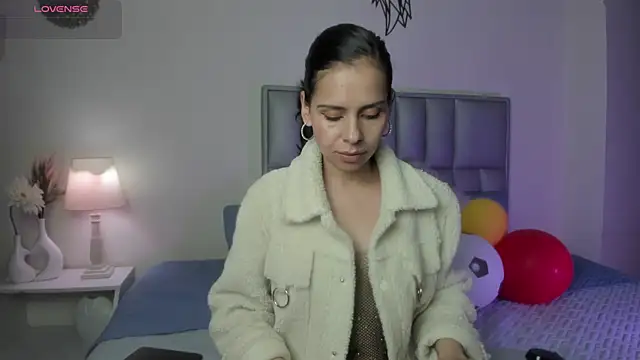 Snapshot of Bianca_Vibe chatting on July 8, 2026, 2:32 pm Bianca Vibe online show from July 8, 2026, 2:32 pm