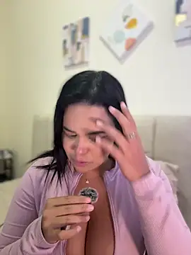 AliceStarshine online show from January 7, 2026, 5:21 am