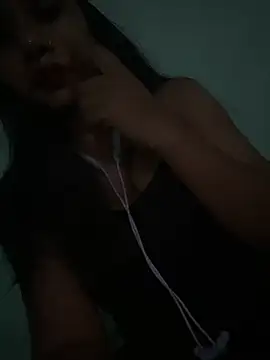 Snapshot of Miss-puhu chatting on July 10, 2026, 9:34 am Miss-puhu online show from July 10, 2026, 9:34 am
