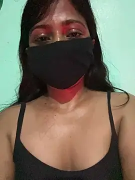 Snapshot of Miss-puhu chatting on July 10, 2026, 10:45 pm Miss-puhu online show from July 10, 2026, 10:45 pm