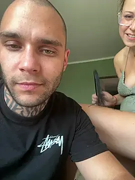 SandyandCharliexxx online show from July 16, 2026, 4:13 pm