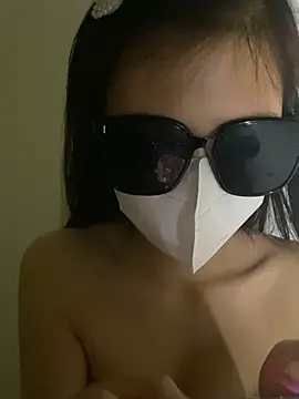 Rose Linh online show from July 7, 2026, 4:11 pm