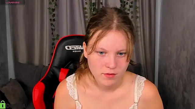 Snapshot of Peggy_Hun1t chatting on July 7, 2026, 6:58 am Peggy Hun1t online show from July 7, 2026, 6:58 am