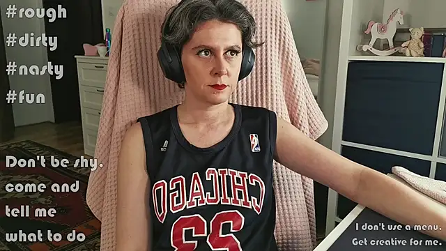 Snapshot of billie__rose chatting on July 6, 2026, 6:21 pm billie rose online show from July 6, 2026, 6:21 pm