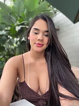 BellaLeclair  online show from July 11, 2026, 5:15 pm