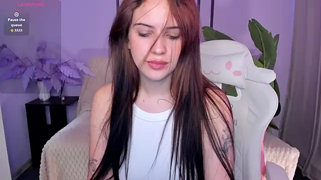 Snapshot of SusanRayn chatting on July 8, 2026, 6:29 am SusanRayn online show from July 8, 2026, 6:29 am