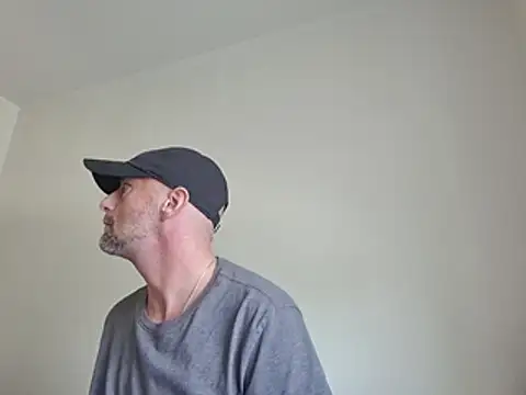 Hot Stud 360 online show from July 17, 2026, 9:52 pm