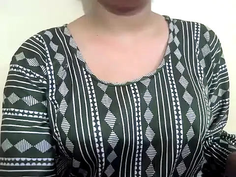 Snapshot of diya_jani chatting on July 22, 2026, 10:40 am diya jani online show from July 22, 2026, 10:40 am