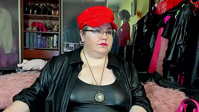 KaryQueen online show from March 2, 2025, 6:19 pm