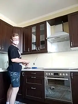 Tiler-cat online show from July 15, 2026, 1:49 pm