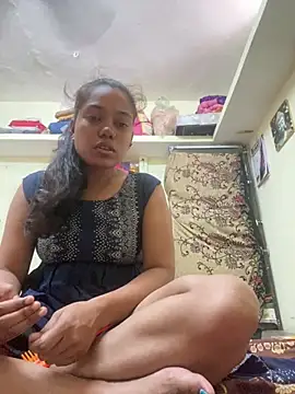 Diamond-girl143 online show from July 14, 2026, 9:25 am