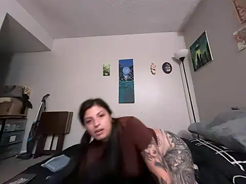 Snapshot of KnightMagick chatting on August 5, 2026, 9:01 am KnightMagick online show from August 5, 2026, 9:01 am